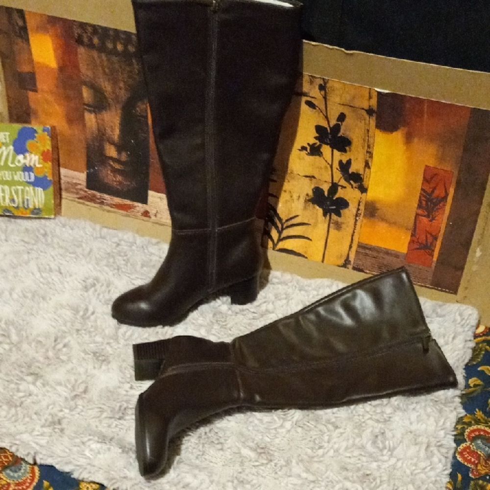 Comfortview Dark Brown Heeled Boots - Picture 4 of 6